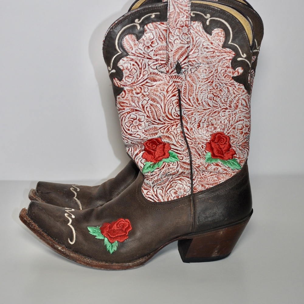 Rose Embriodery Western Boots- Size 9B - Picture 6 of 7